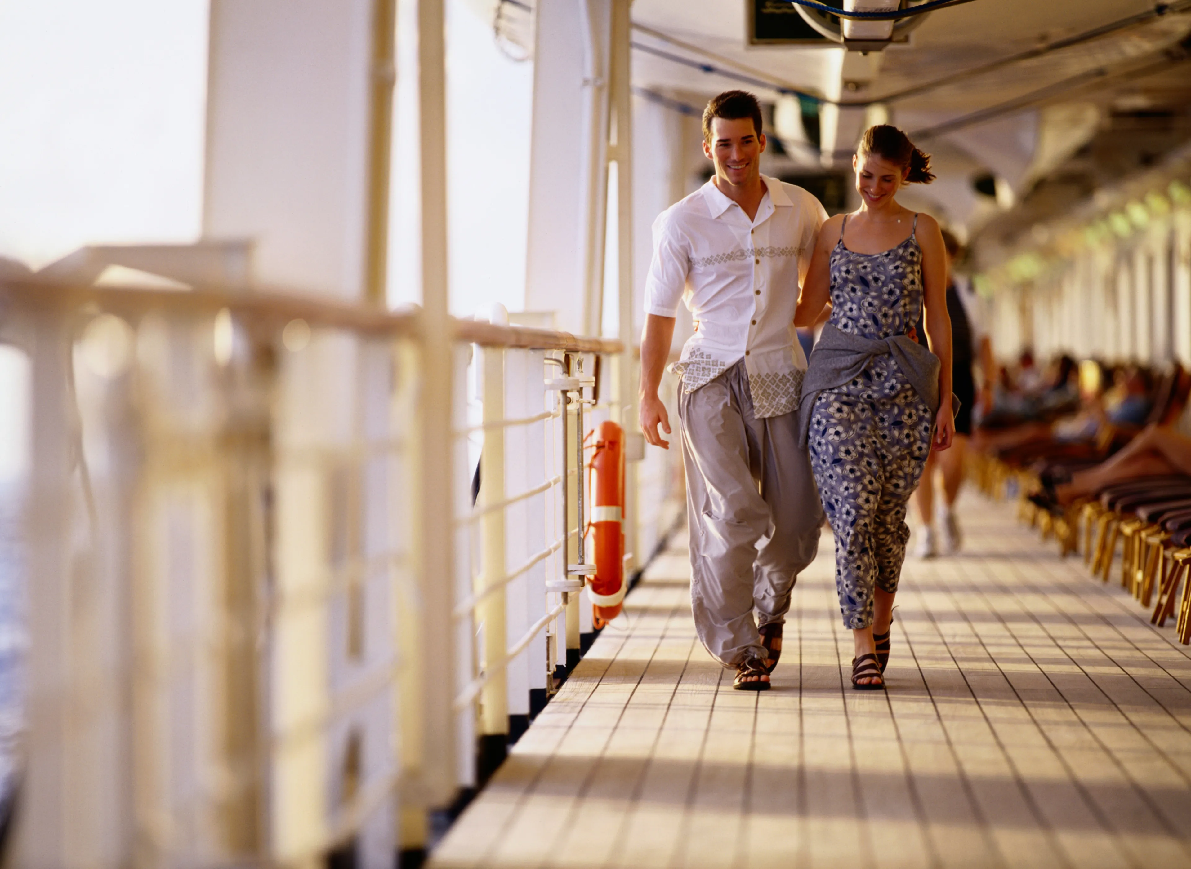 //www.som2travel.es/cdn/images/content/crucero bari.webp